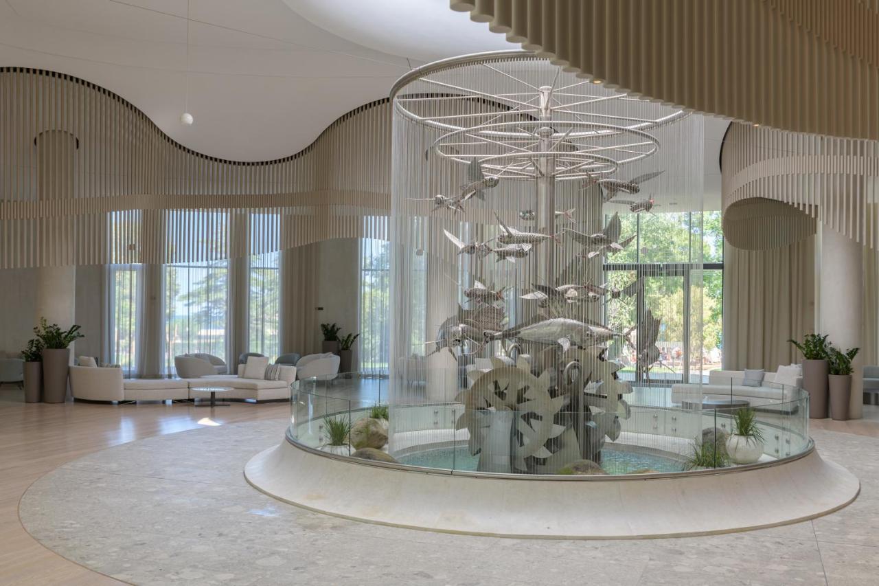 Hotel Ensana Aquahouse Saints Constantine and Helena Exterior foto The lobby of the new building