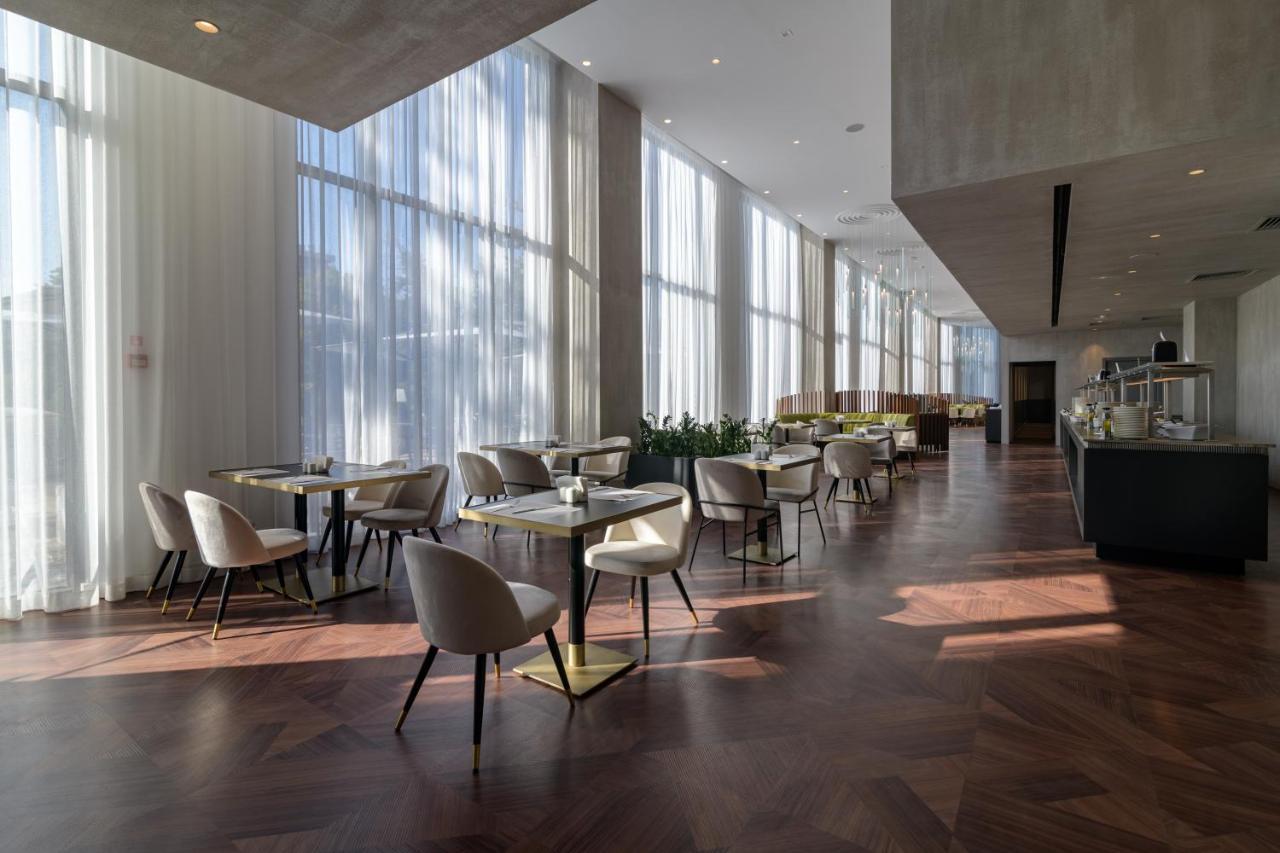 Hotel Ensana Aquahouse Saints Constantine and Helena Exterior foto The lounge at Terminal 1