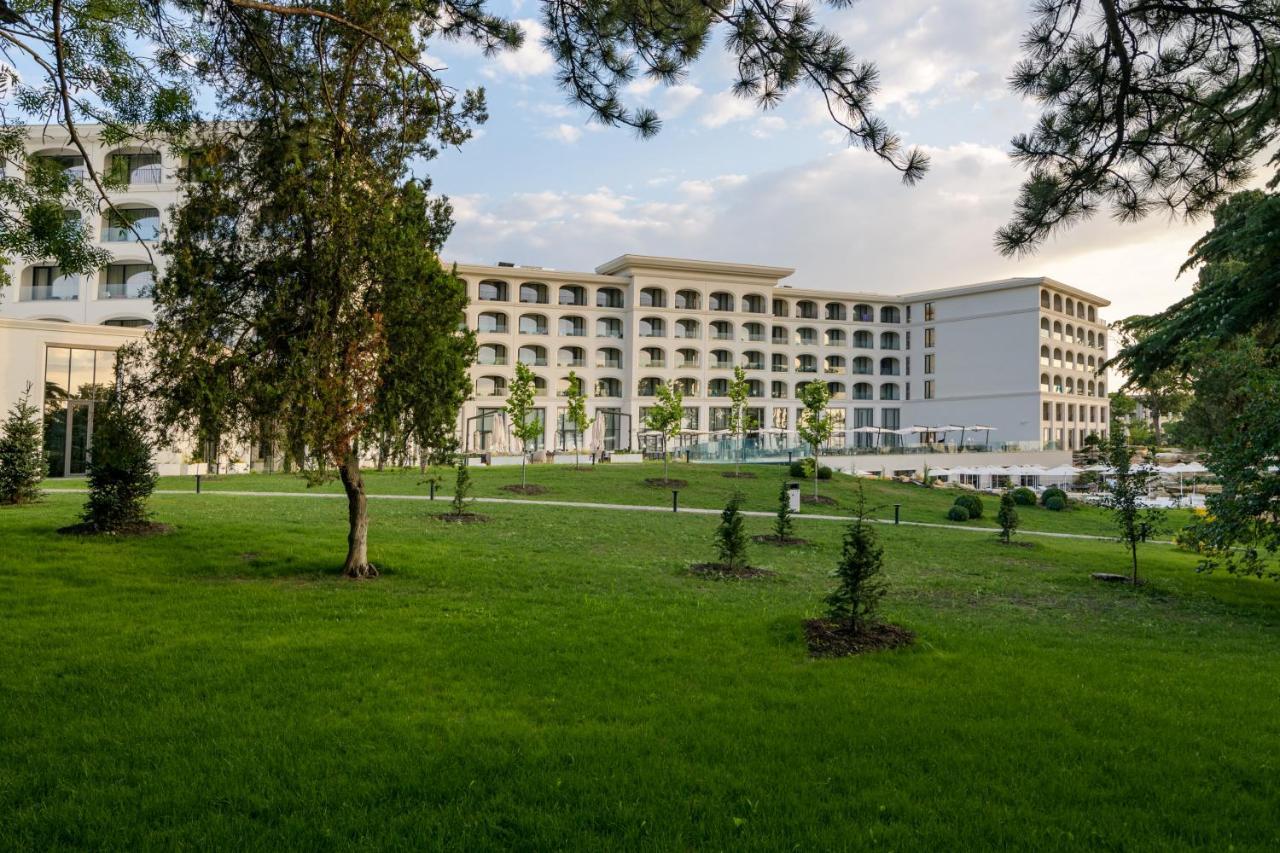 Hotel Ensana Aquahouse Saints Constantine and Helena Exterior foto The new building of the university